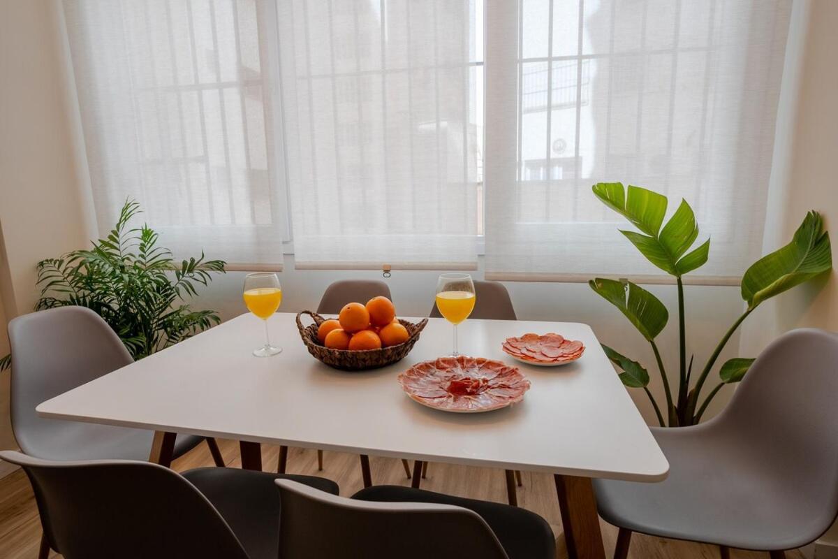 Soho Art Experience Apartment มาลากา ภายนอก รูปภาพ
